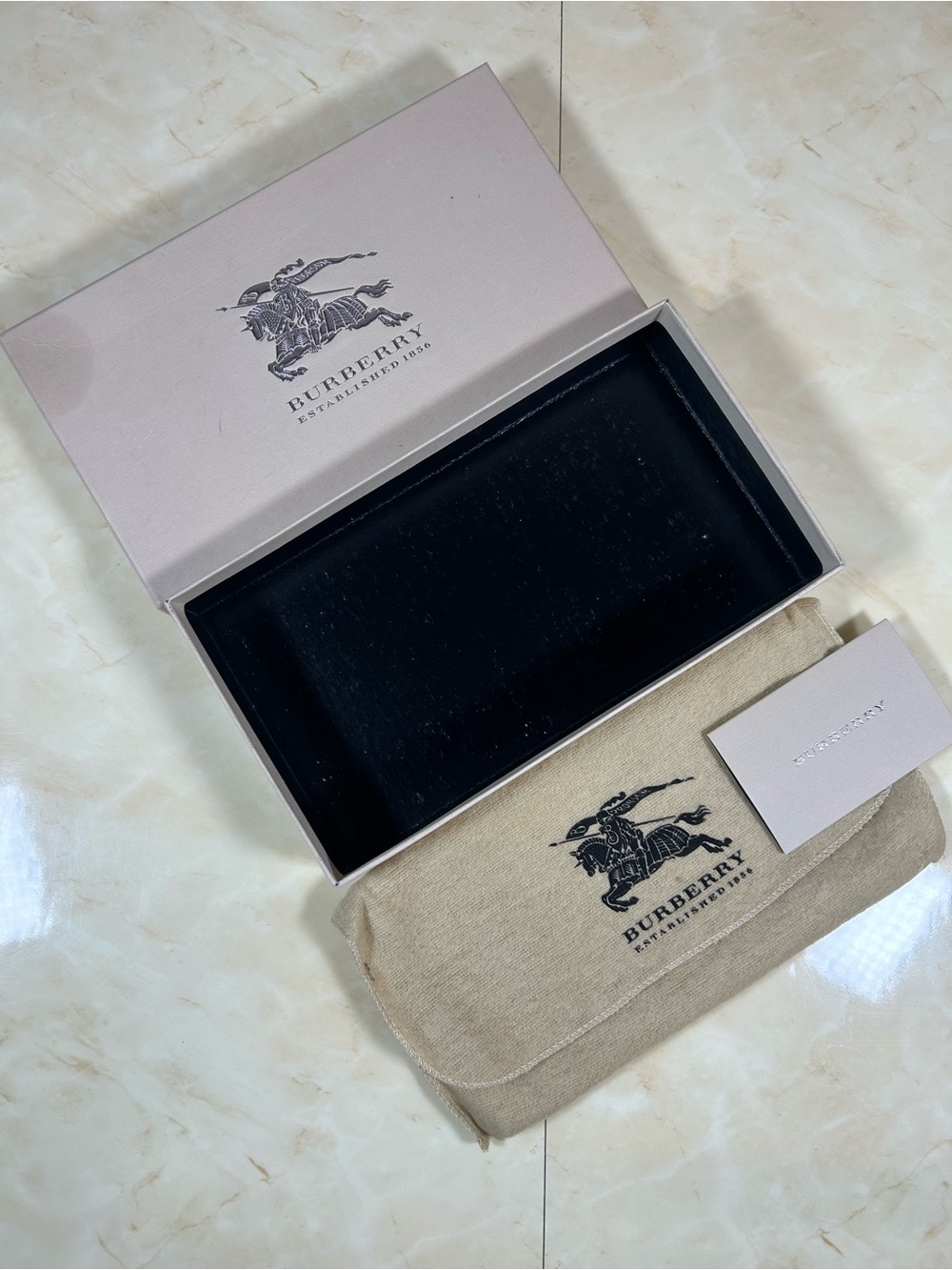 Burberry Wallet - Picture 5 of 16